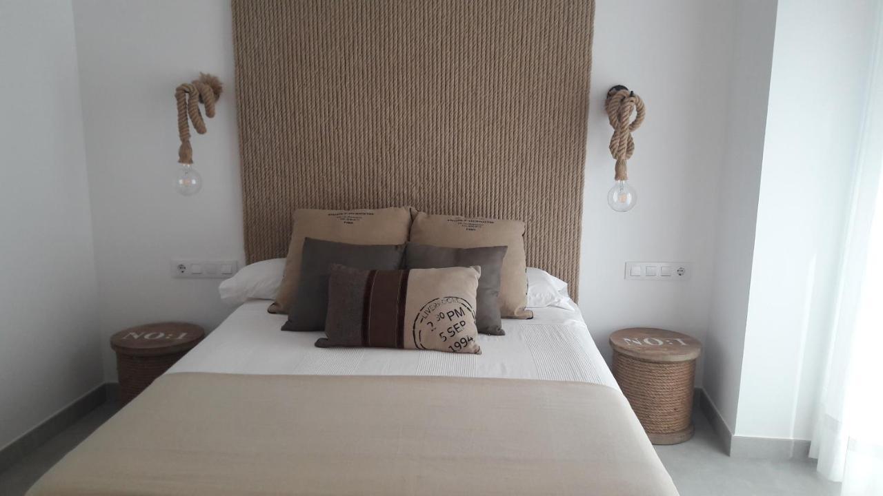 Hostal Cervantes Playa Garrucha Exterior photo